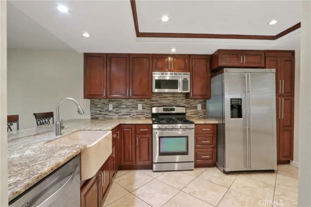 4835 E Anaheim 102, Long Beach, CA 90804