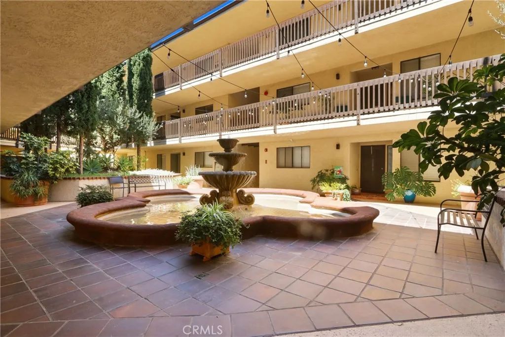 4835 E Anaheim 102, Long Beach, CA 90804
