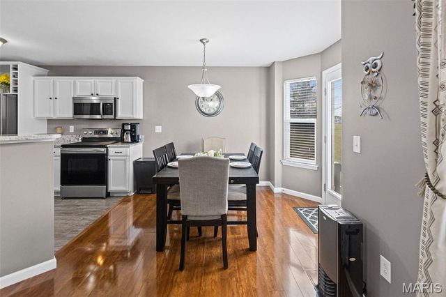 867 Harbor Woods Drive, Fairview Heights, IL 62208