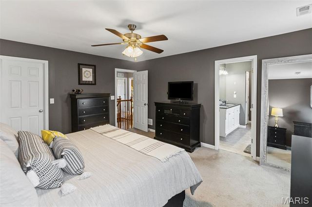 867 Harbor Woods Drive, Fairview Heights, IL 62208