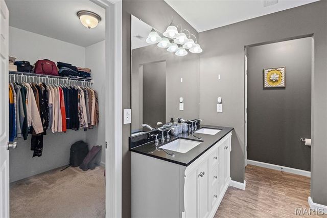 867 Harbor Woods Drive, Fairview Heights, IL 62208