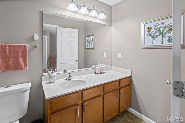 867 Harbor Woods Drive, Fairview Heights, IL 62208