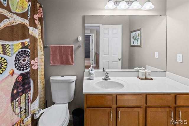 867 Harbor Woods Drive, Fairview Heights, IL 62208