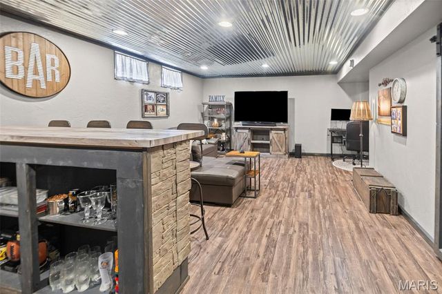 867 Harbor Woods Drive, Fairview Heights, IL 62208