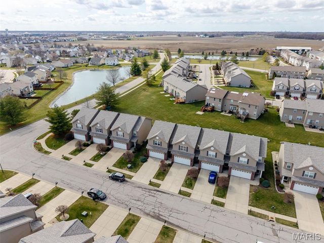 867 Harbor Woods Drive, Fairview Heights, IL 62208