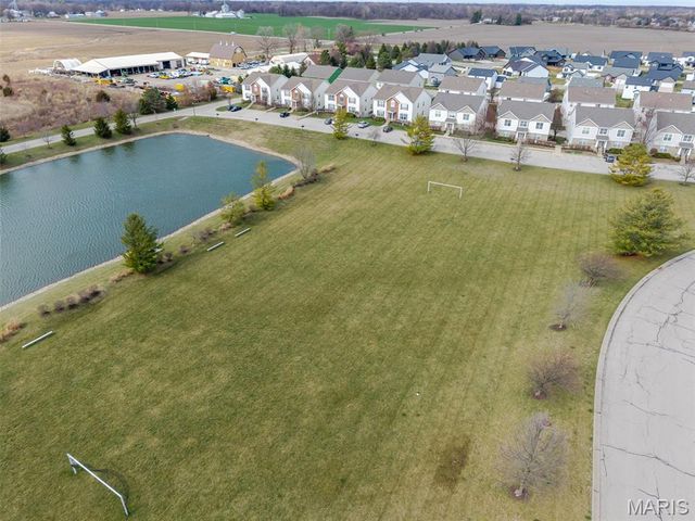 867 Harbor Woods Drive, Fairview Heights, IL 62208