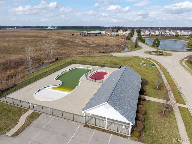 867 Harbor Woods Drive, Fairview Heights, IL 62208