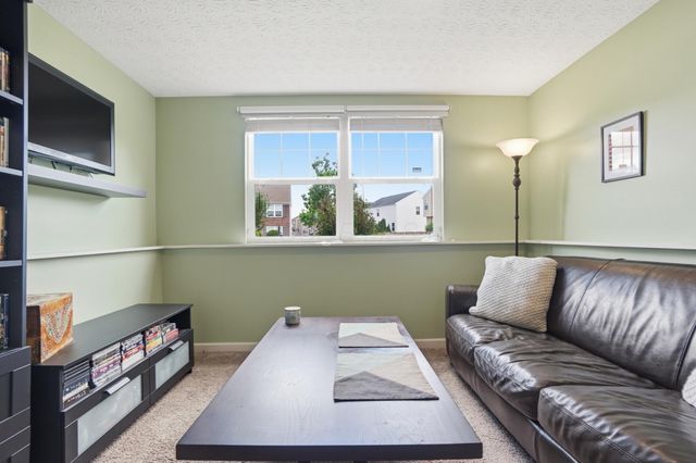 2439 Angelfire Drive, Grove City, OH 43123