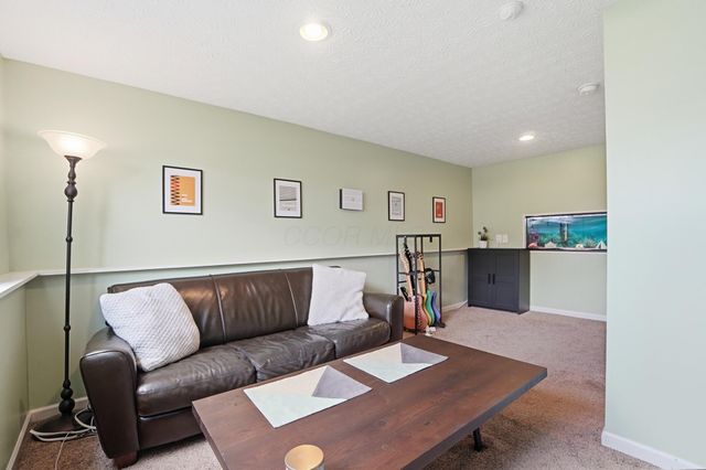2439 Angelfire Drive, Grove City, OH 43123