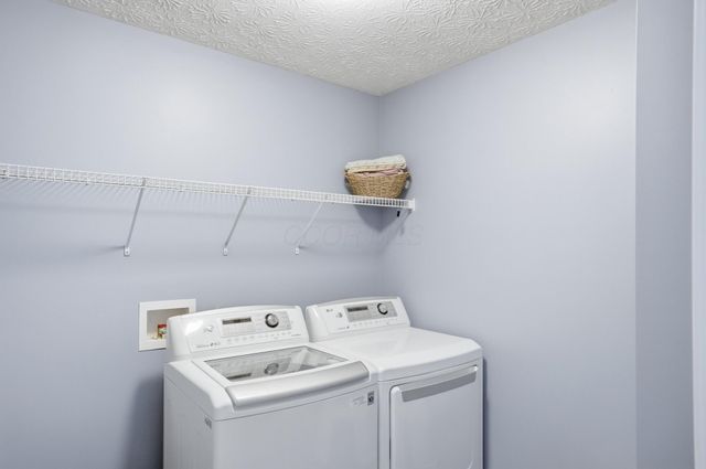 2439 Angelfire Drive, Grove City, OH 43123