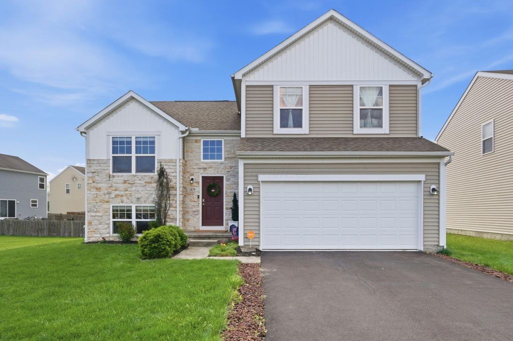 2439 Angelfire Drive, Grove City, OH 43123