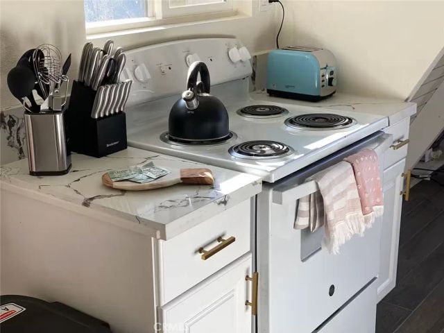 33012 Donner, Running Springs, CA 92308