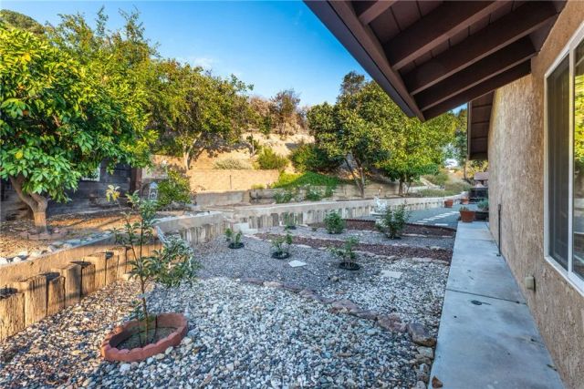 11977 San Timoteo Canyon, Redlands, CA 92373