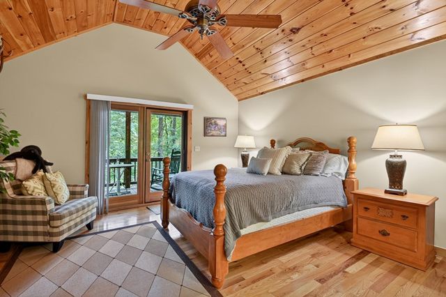 658 Navaho Way, Ellijay, GA 30540