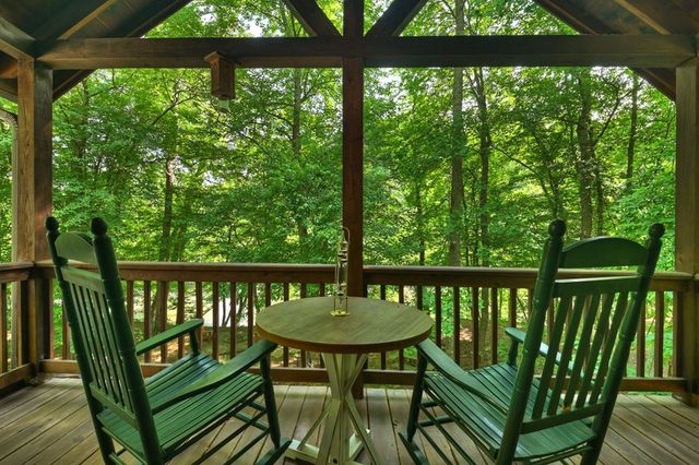 658 Navaho Way, Ellijay, GA 30540