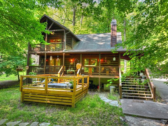 658 Navaho Way, Ellijay, GA 30540