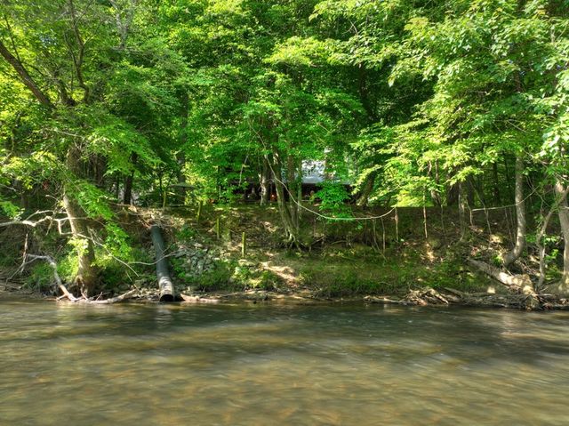 658 Navaho Way, Ellijay, GA 30540
