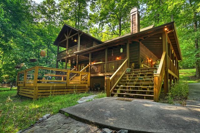 658 Navaho Way, Ellijay, GA 30540