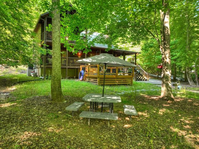 658 Navaho Way, Ellijay, GA 30540