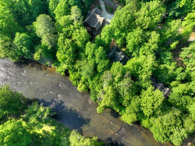658 Navaho Way, Ellijay, GA 30540