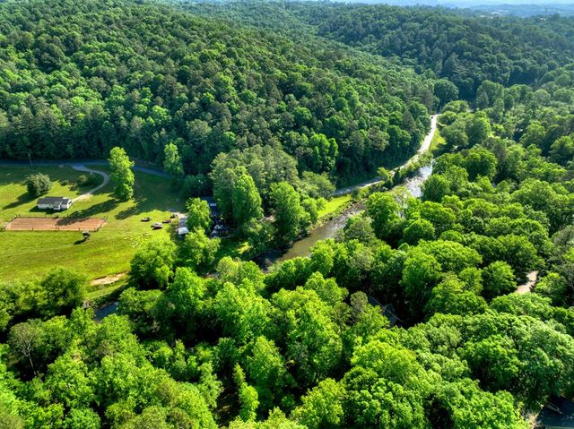 658 Navaho Way, Ellijay, GA 30540