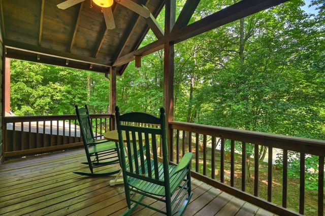 658 Navaho Way, Ellijay, GA 30540