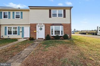 300 CLAY ST, Fredericksburg, VA 22408