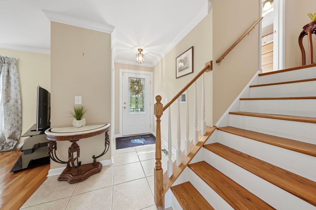 326 Greentree Parkway, Libertyville, IL 60048 — photo 3