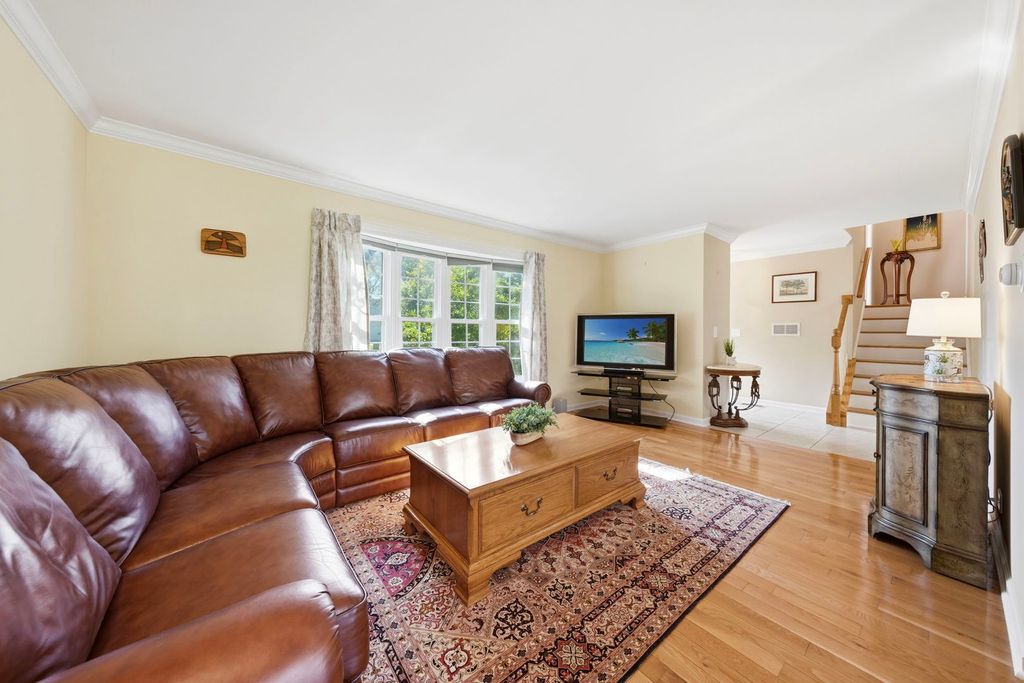 326 Greentree Parkway, Libertyville, IL 60048 — photo 5