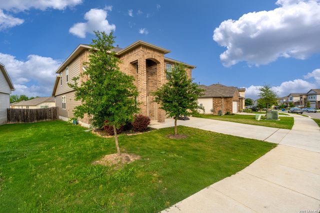 10330 LUNEVILLE LN, Schertz, TX 78154