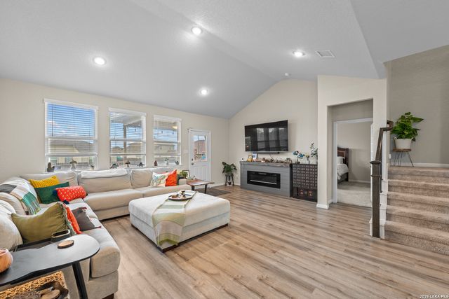 10330 LUNEVILLE LN, Schertz, TX 78154