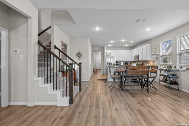 10330 LUNEVILLE LN, Schertz, TX 78154