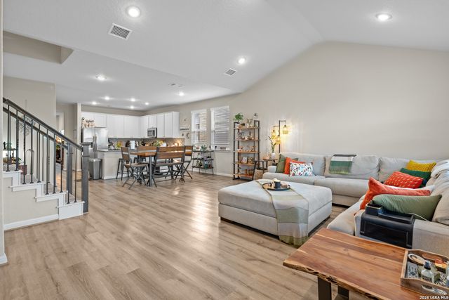 10330 LUNEVILLE LN, Schertz, TX 78154