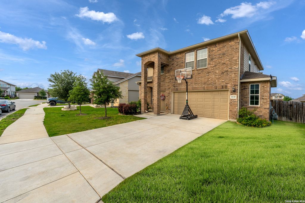 10330 LUNEVILLE LN, Schertz, TX 78154