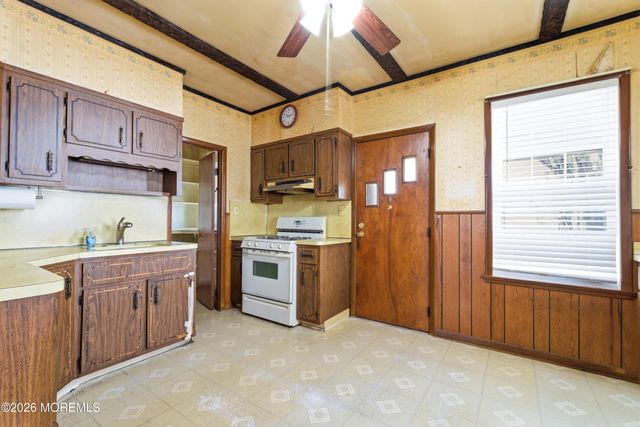 339 Lawrie Street, Perth Amboy City, NJ 08861