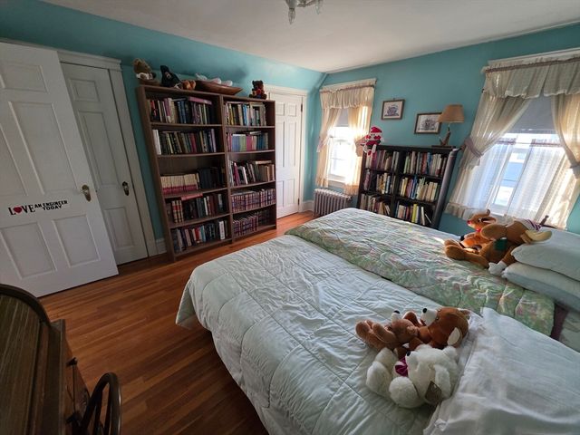 54 Grant Avenue, Somerset, MA 02726