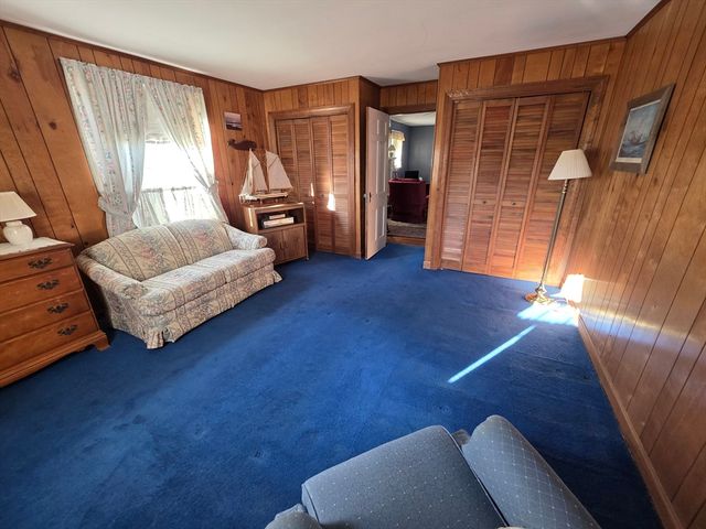 54 Grant Avenue, Somerset, MA 02726