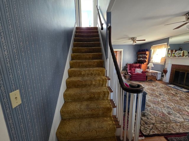 54 Grant Avenue, Somerset, MA 02726