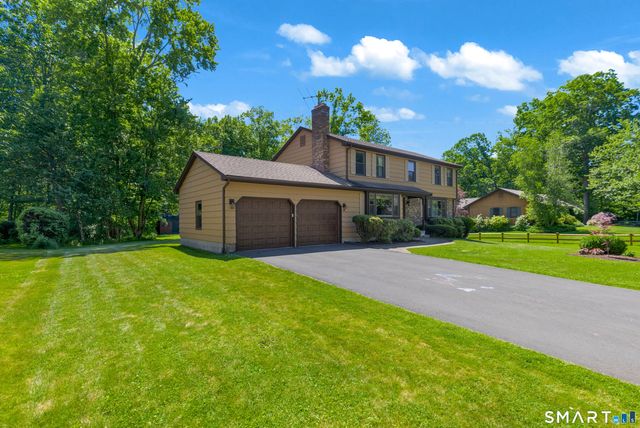 86 Carriage Way, Windsor, CT 06095