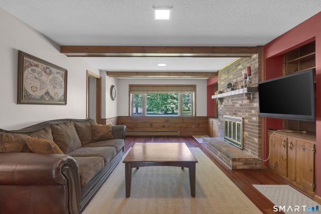 86 Carriage Way, Windsor, CT 06095