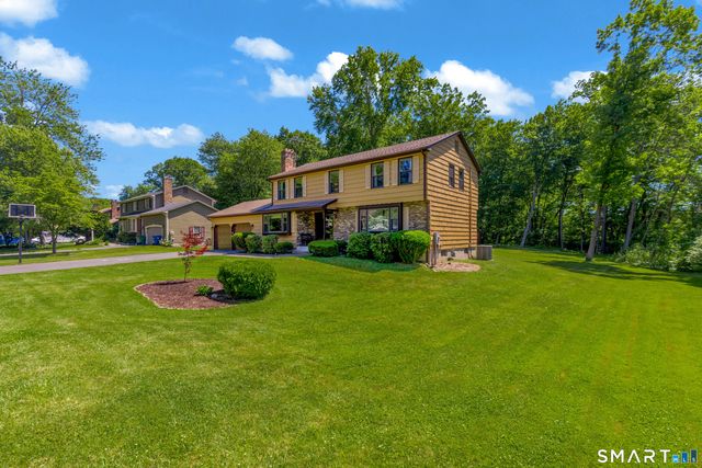 86 Carriage Way, Windsor, CT 06095