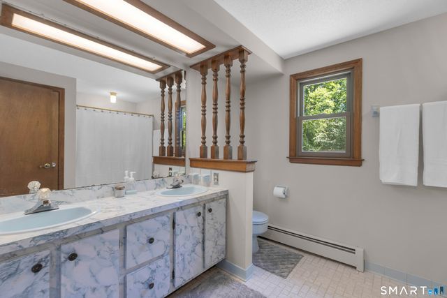 86 Carriage Way, Windsor, CT 06095