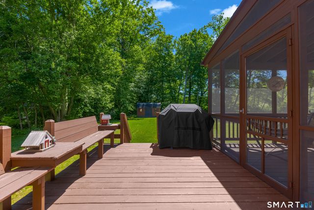 86 Carriage Way, Windsor, CT 06095