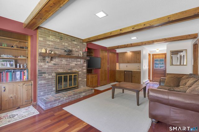 86 Carriage Way, Windsor, CT 06095