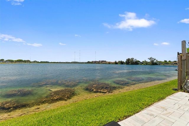 20544 NE 5th Pl 0, Miami, FL 33179