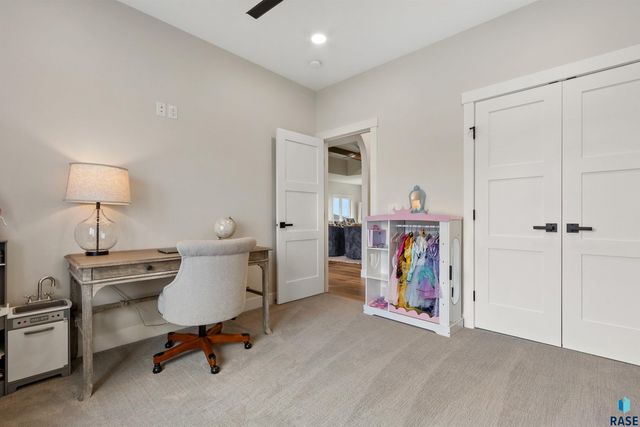2705 N Pickerel Cir Circle, Tea, SD 57064