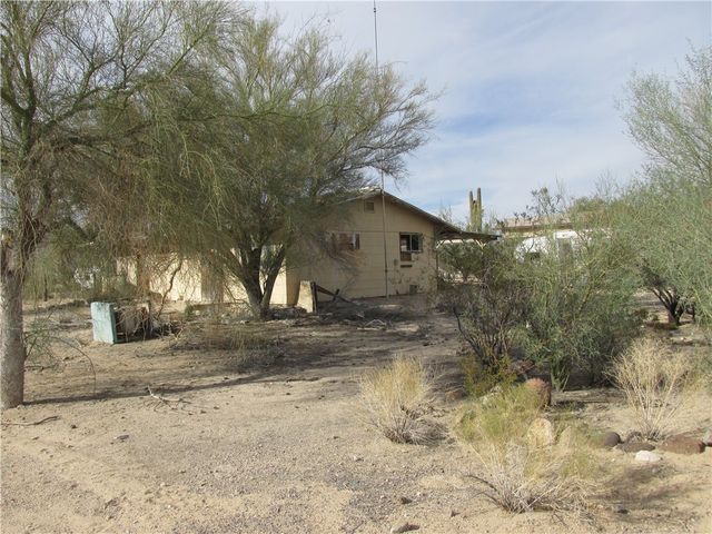 3815 1st Avenue, Yucca, AZ 86438
