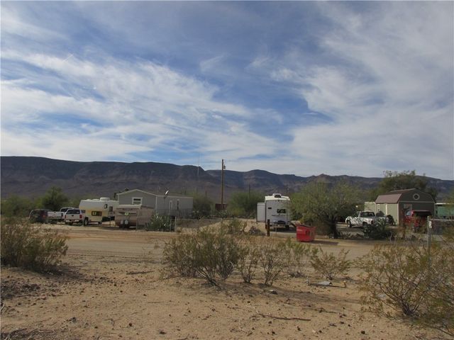 3815 1st Avenue, Yucca, AZ 86438