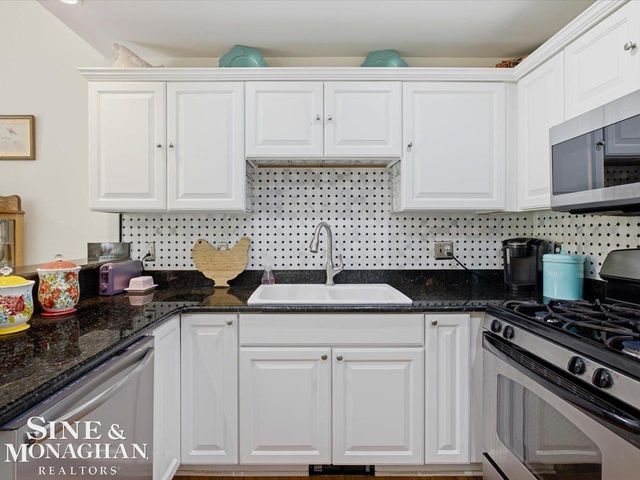 44619 Patricia Dr Drive, Sterling Heights, MI 48314