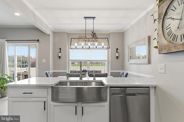 3 GLACIER DR, Berlin, NJ 08009